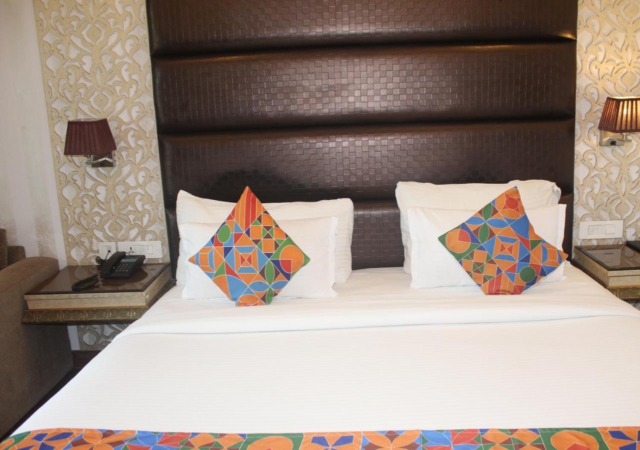 Hotel The Jk Нью-Дели Экстерьер фото